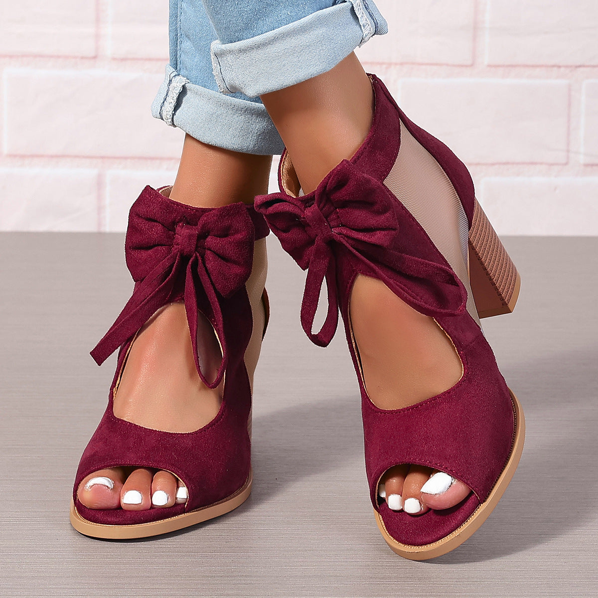 Chic Heel Sandals with Bow