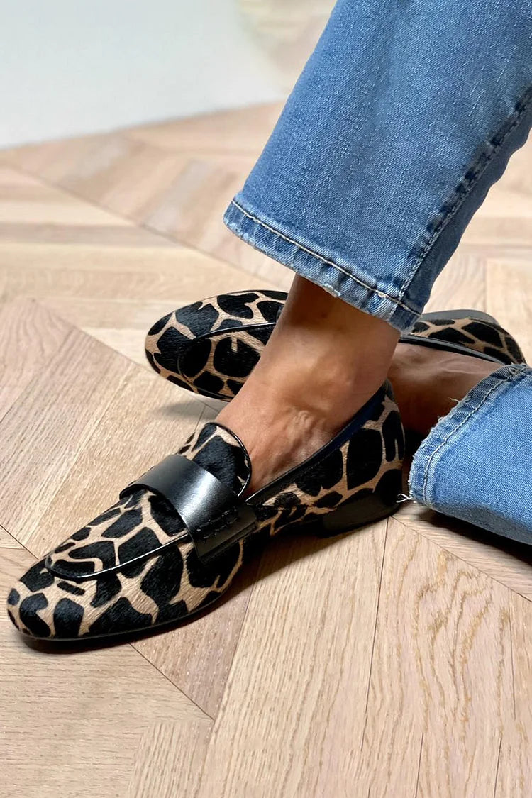 Loafer with Animal Print and Elegant Detail
