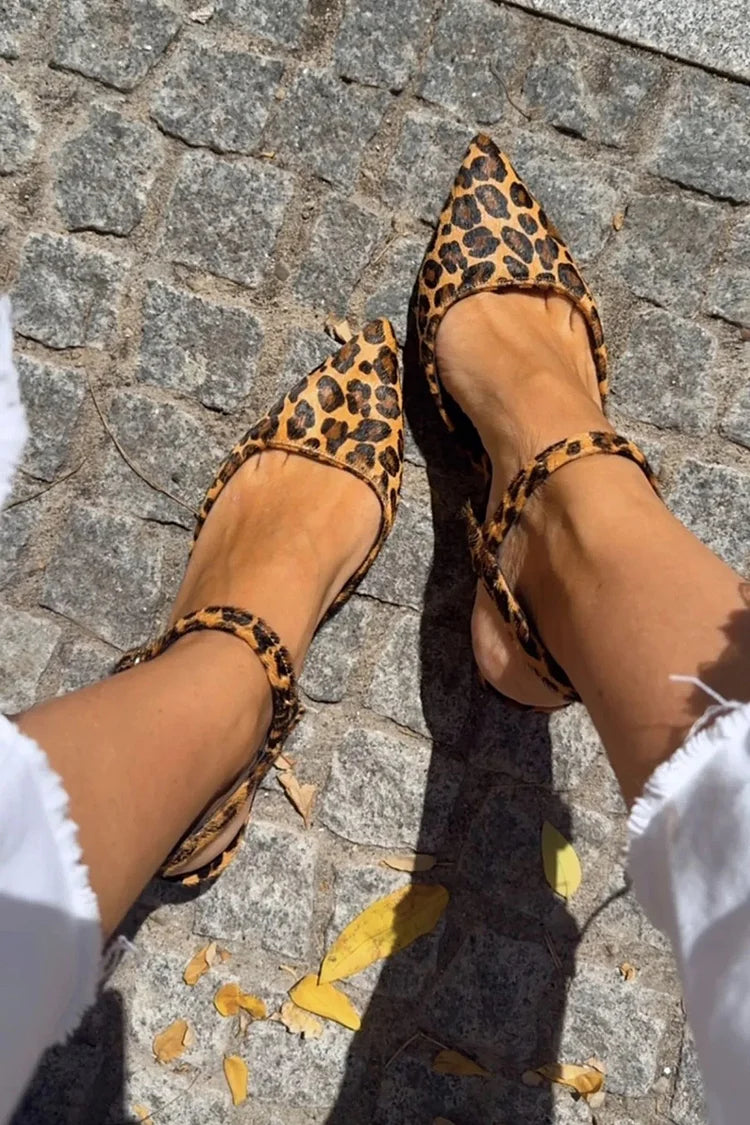 Pointed Ballerinas with Strap