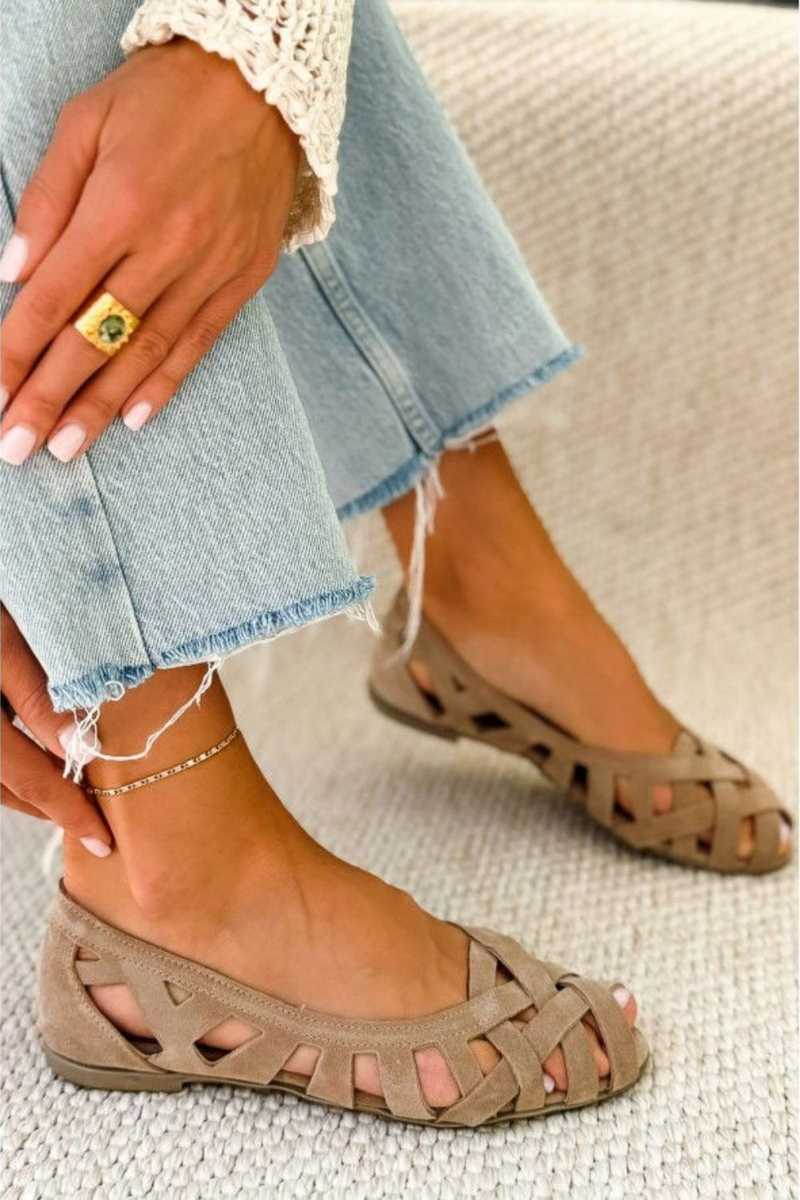 Casual Low Open Toe Woven Sandals with Crossed Straps
