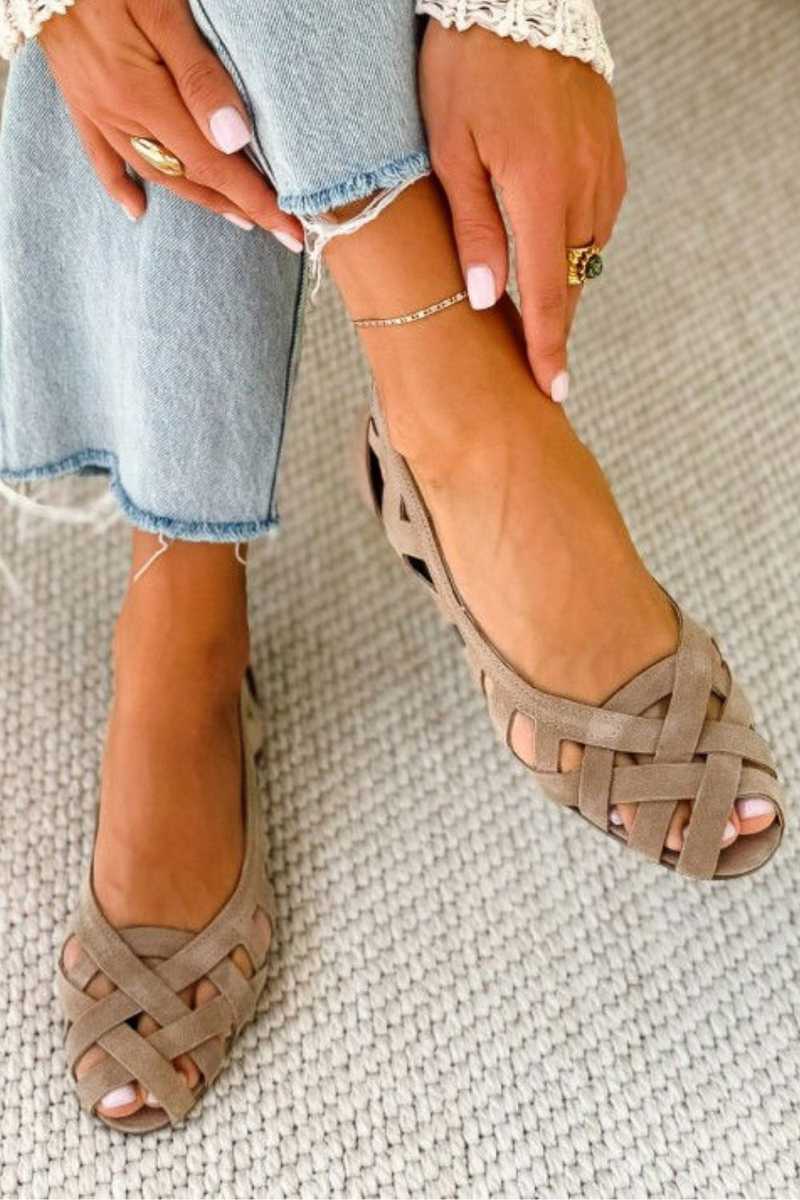Casual Low Open Toe Woven Sandals with Crossed Straps