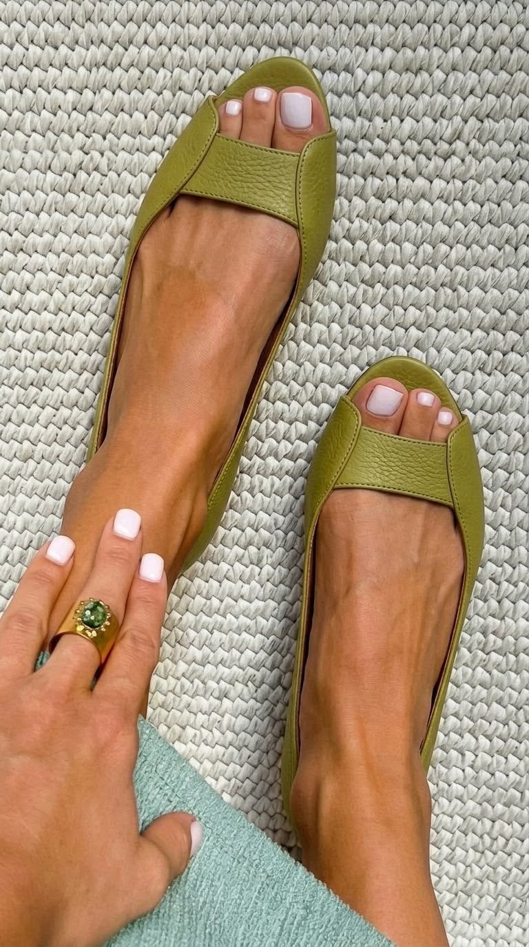 Adelina™ | Chic Comfort Gold Sandals