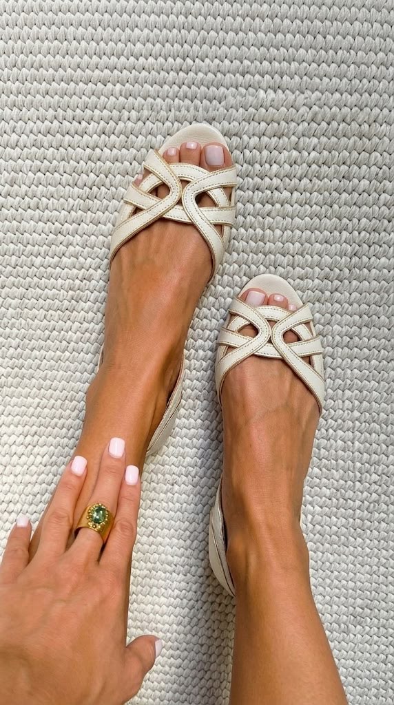 Camilla | Golden Summer Elegance