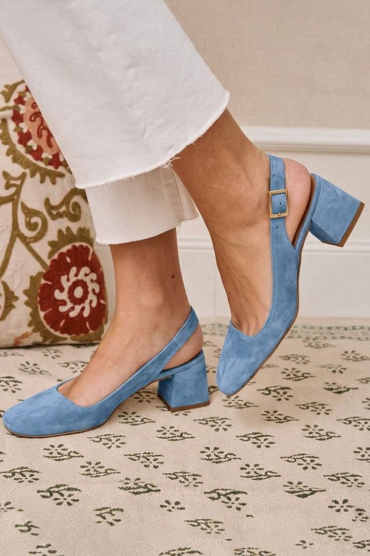 Essential chunky khaki slingback heels with square toe and buckle