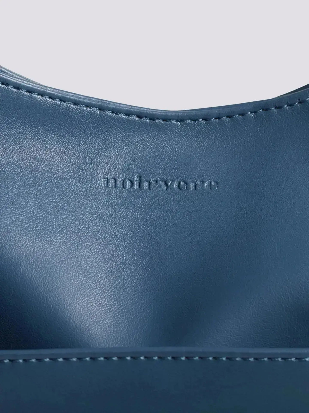 Noir Essence Bag