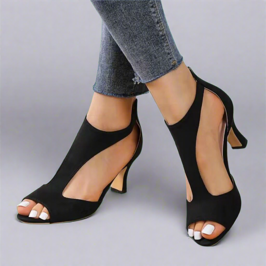 Sandals with Curved Cut
