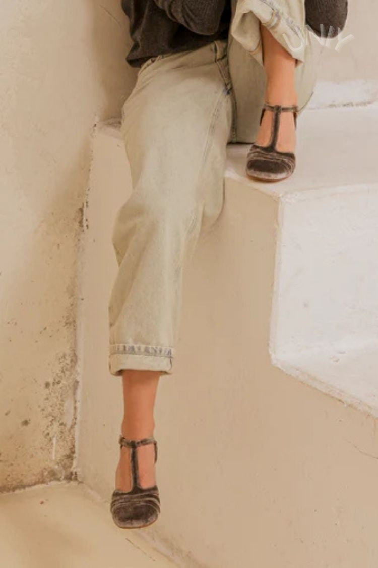 Wide cut-out velvet heels with buckle and T-strap