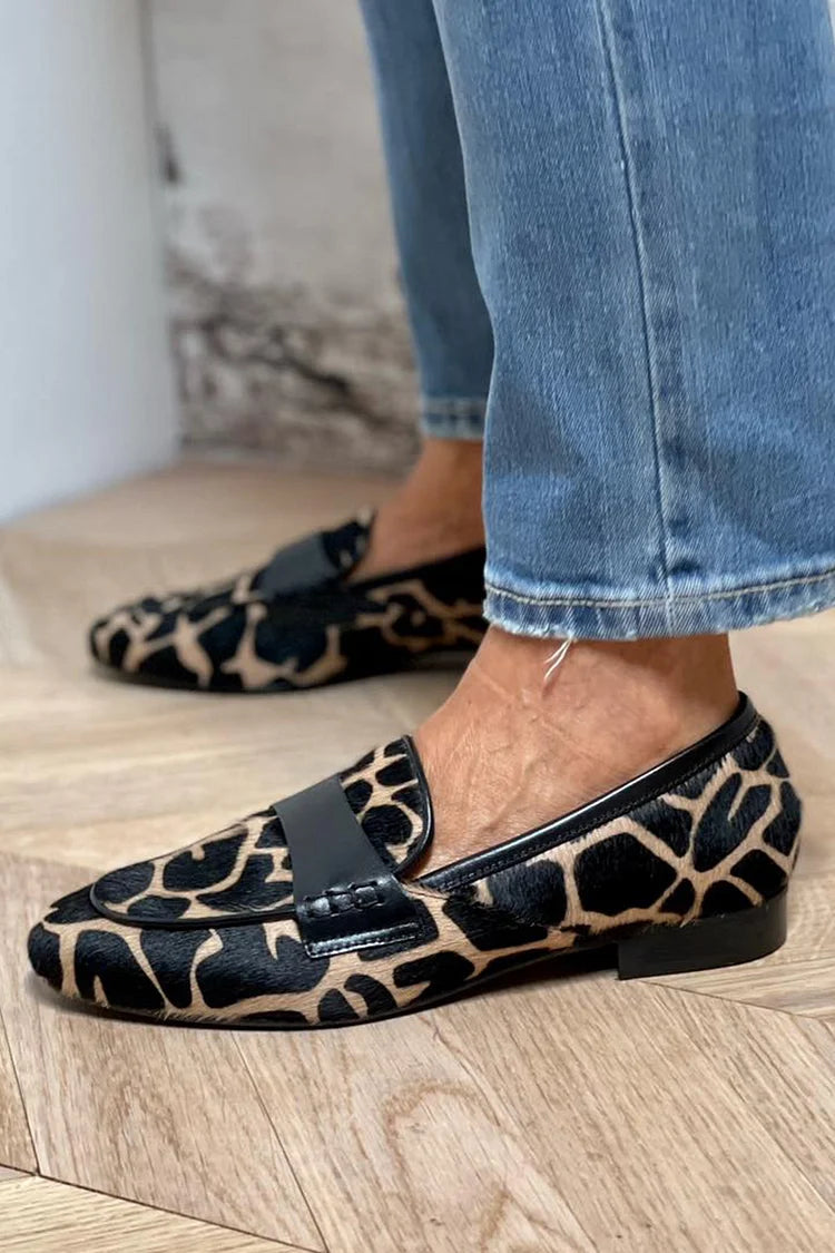 Loafer with Animal Print and Elegant Detail