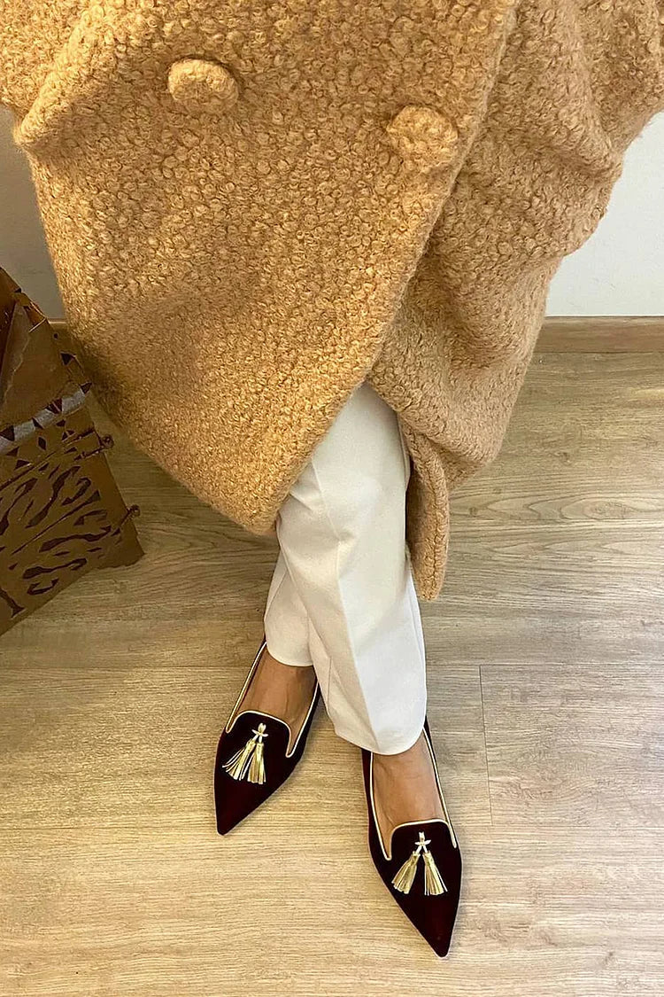 Loafer with Elegant Tassels