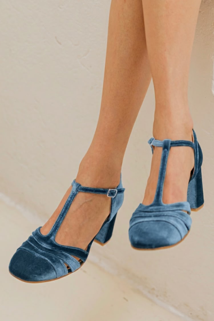Wide cut-out velvet heels with buckle and T-strap