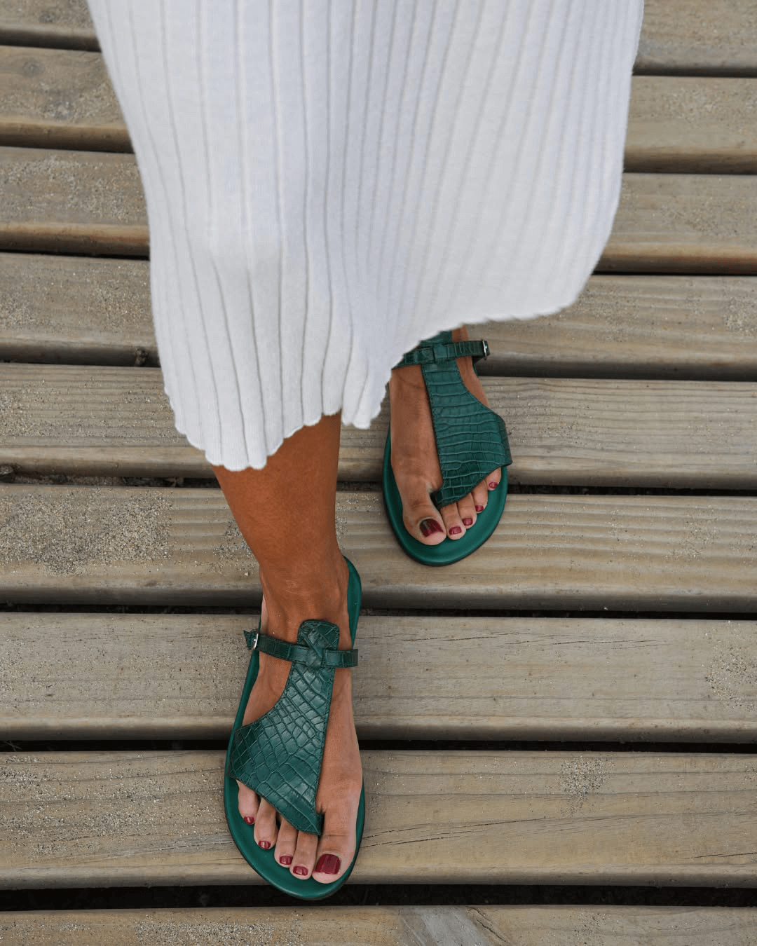 Crocodile Effect Flip Flops with Strap and Buckle on the Instep