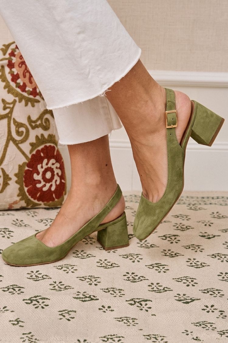 Essential chunky khaki slingback heels with square toe and buckle