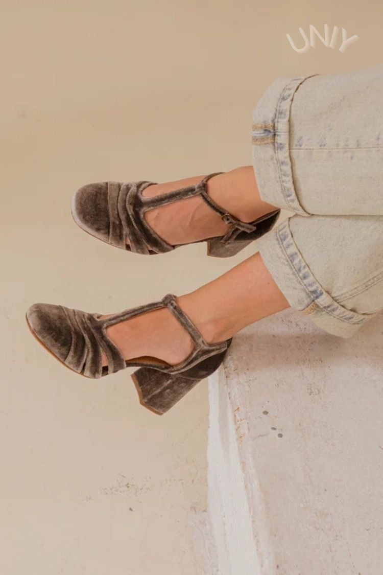 Wide cut-out velvet heels with buckle and T-strap