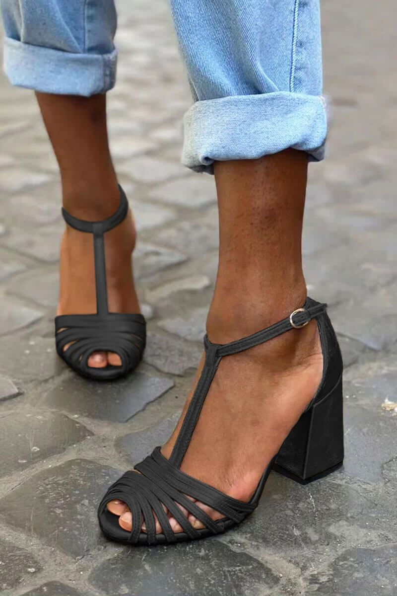 Wide peep toe heels with buckle, T-strap and straps