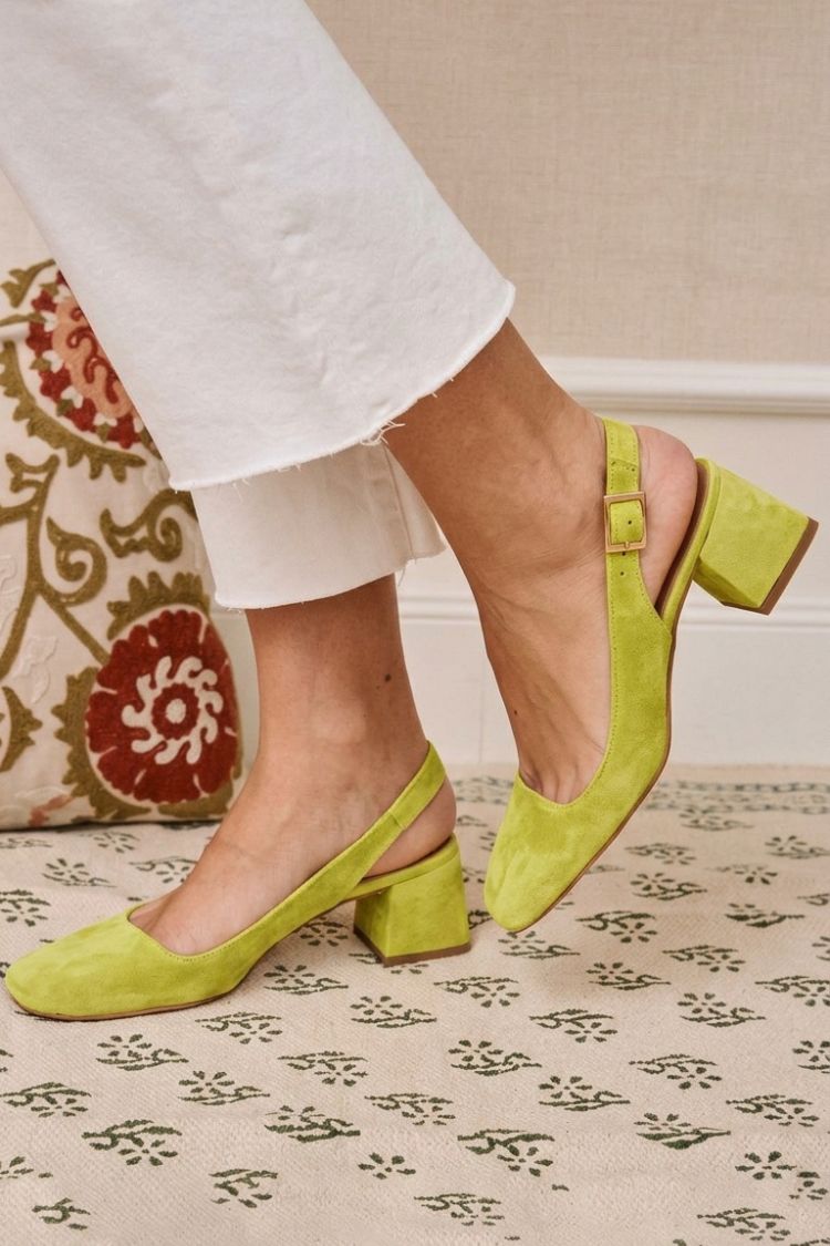 Essential chunky khaki slingback heels with square toe and buckle