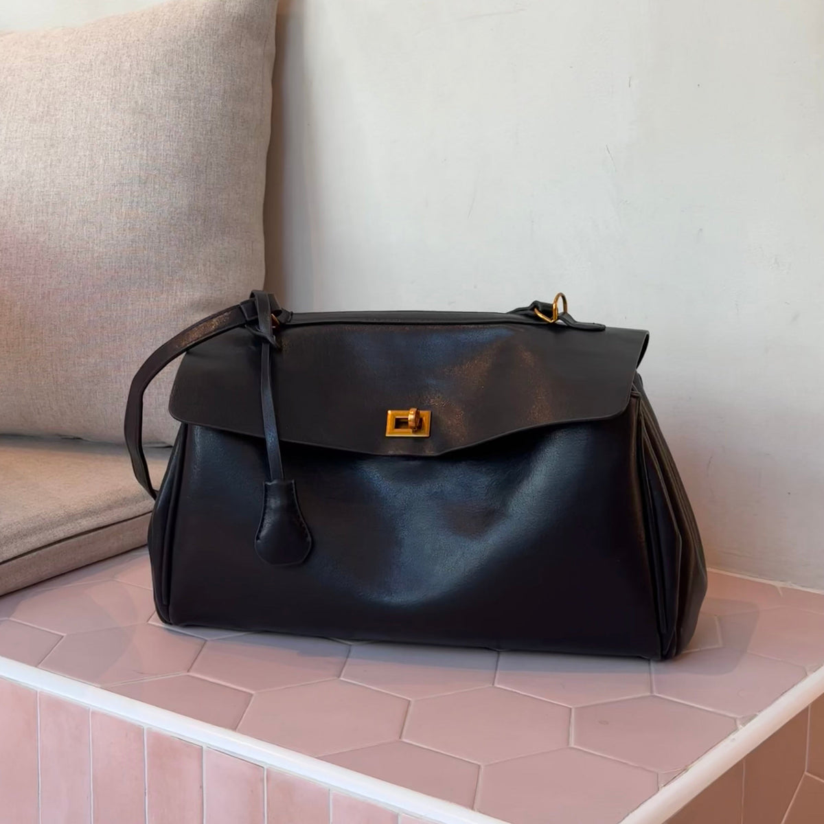 Carla Vintage Black