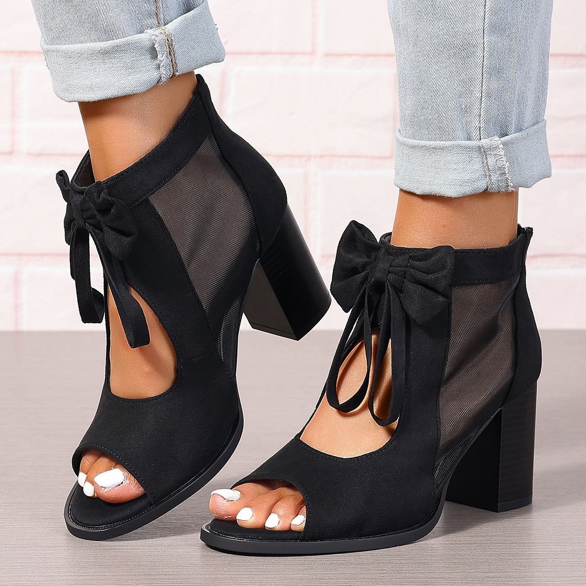 Chic Heel Sandals with Bow