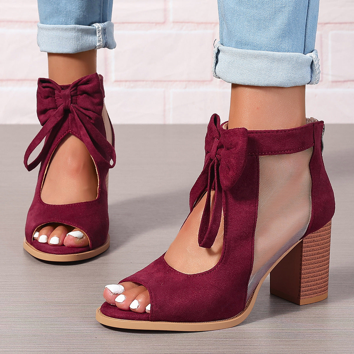 Chic Heel Sandals with Bow