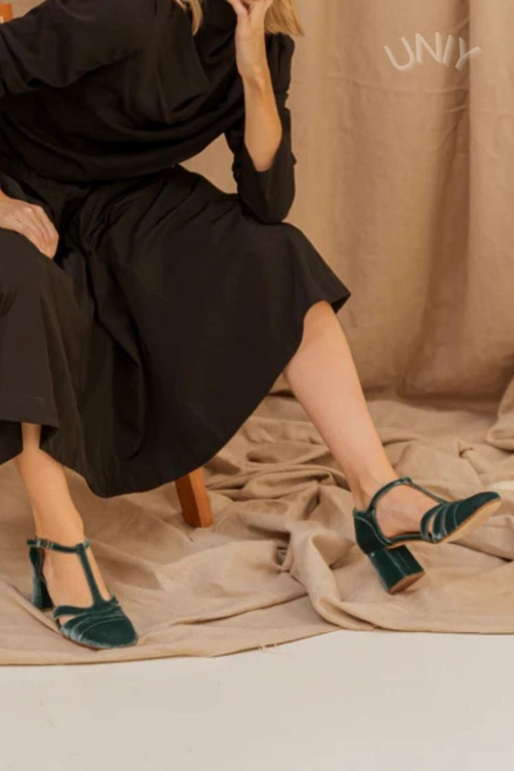 Wide cut-out velvet heels with buckle and T-strap