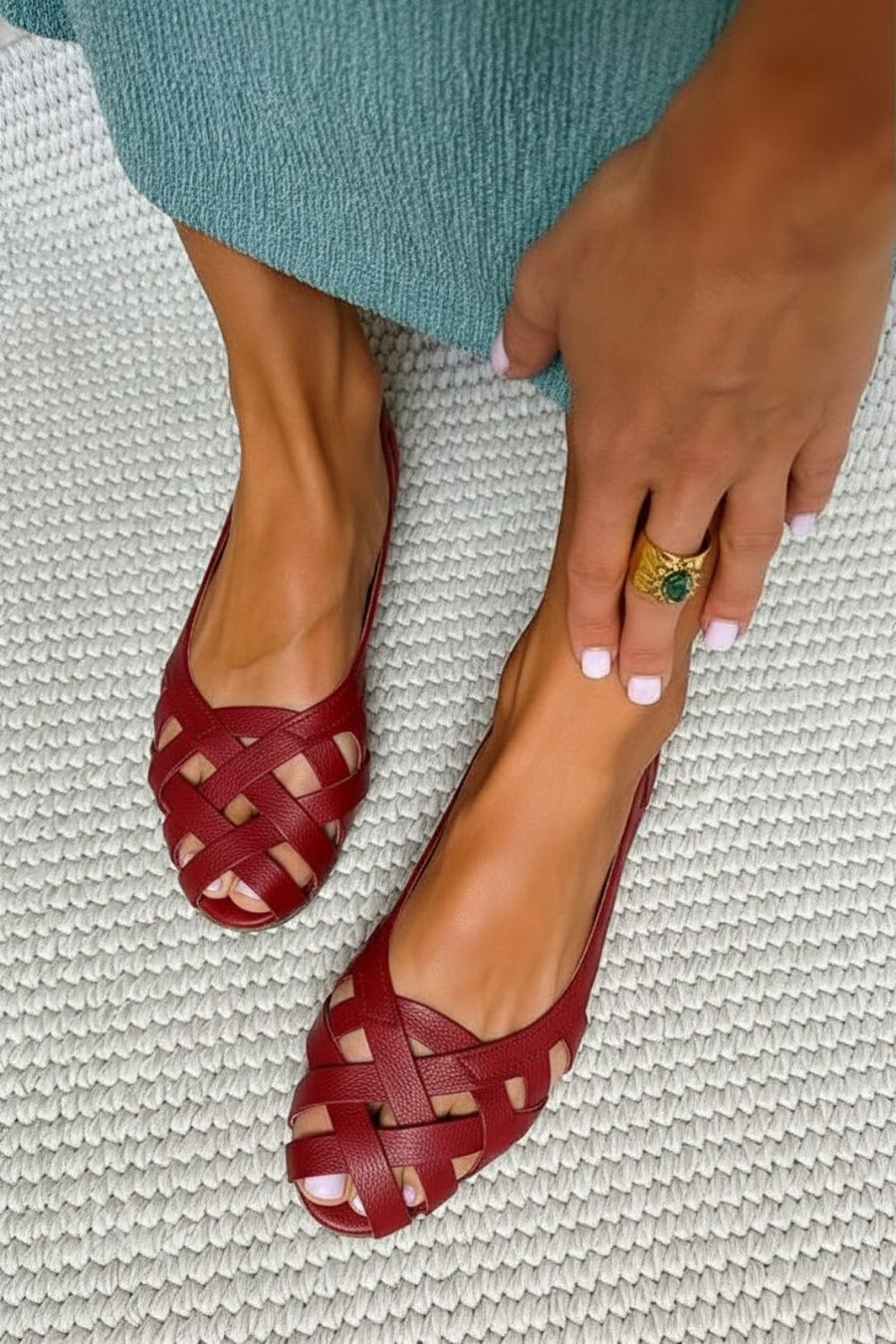 Comfortable Low Woven Sandals in Bordeaux with Open Toe