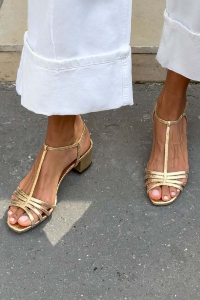 Metallic sandals with buckle, T-bar and block heel