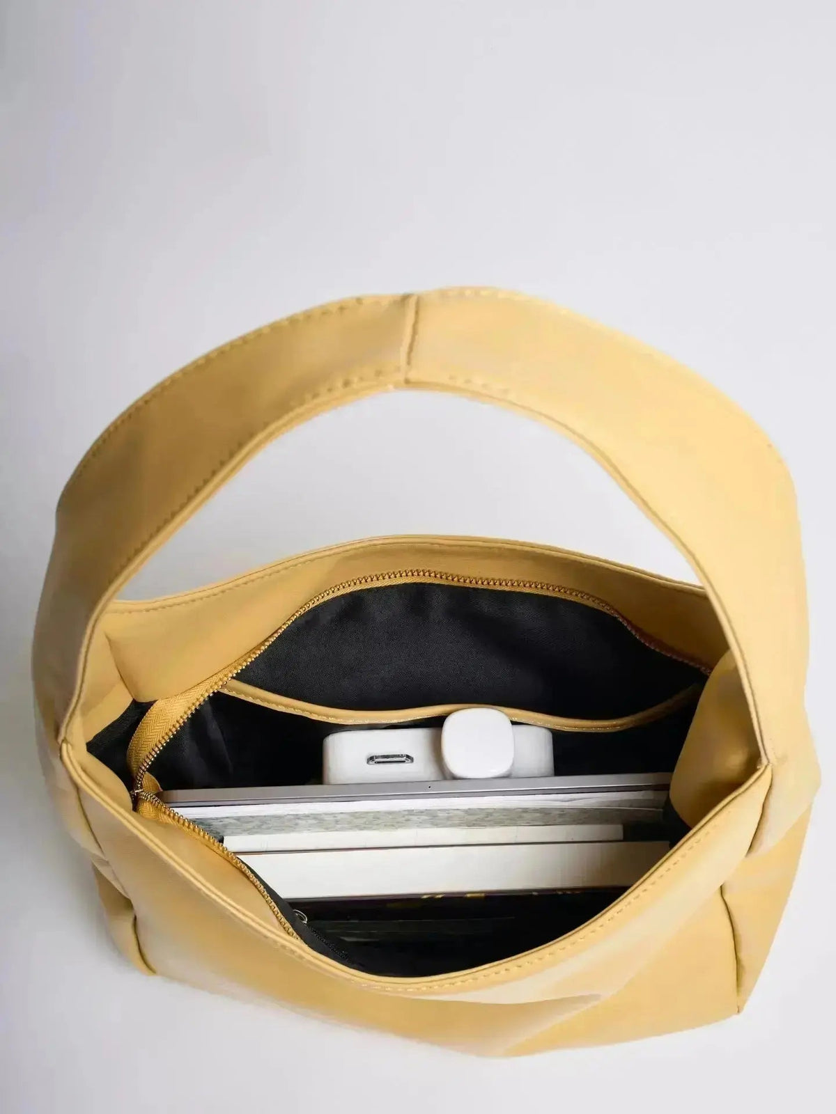 Noir Essence Bag