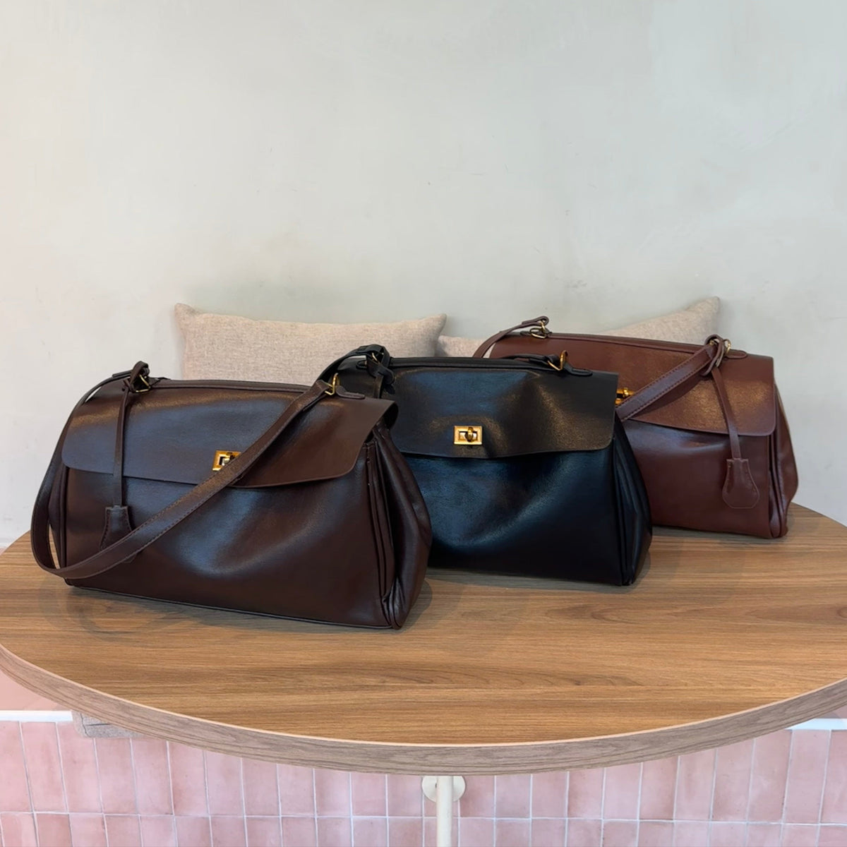 Carla Vintage Black