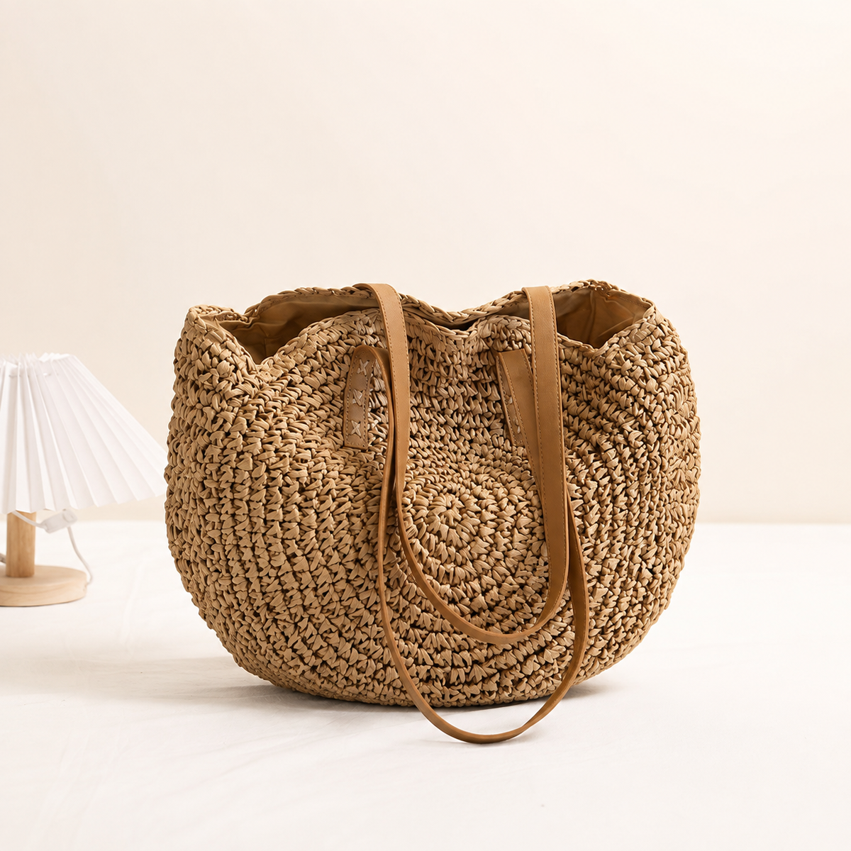 Linda | Woven Straw Round Bag - Hazelnut