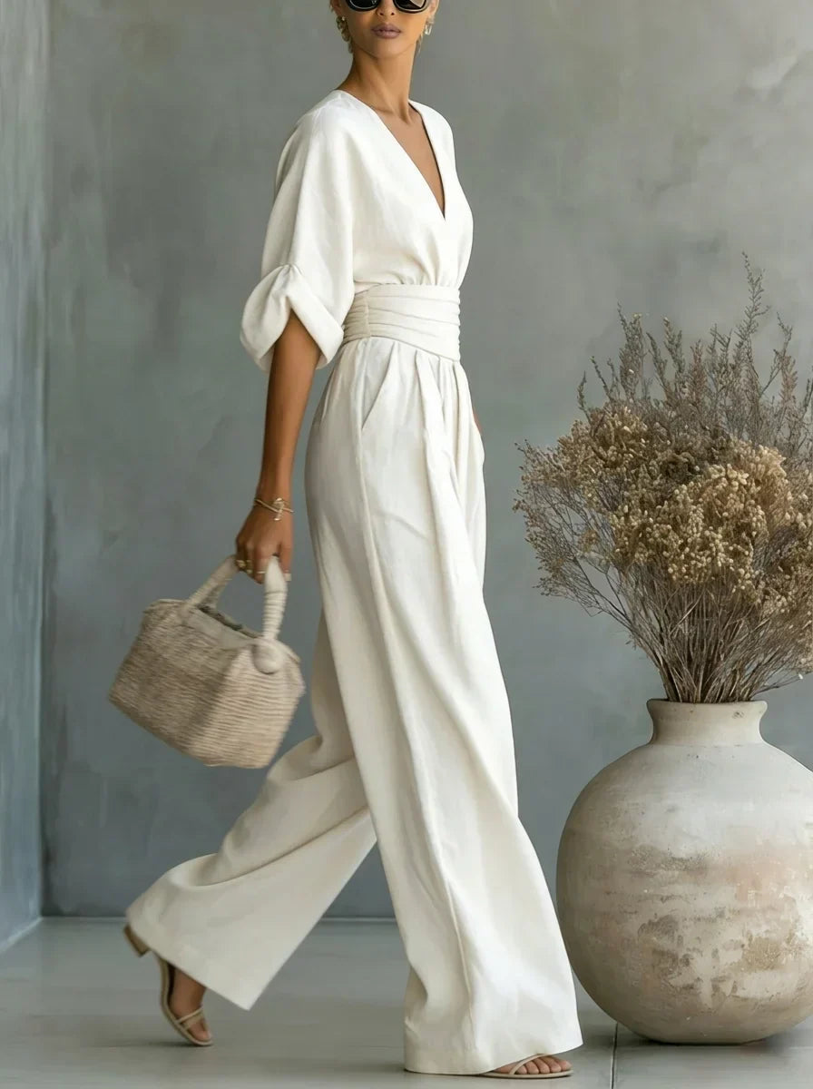 Leandra Essential Mono with V-Neck