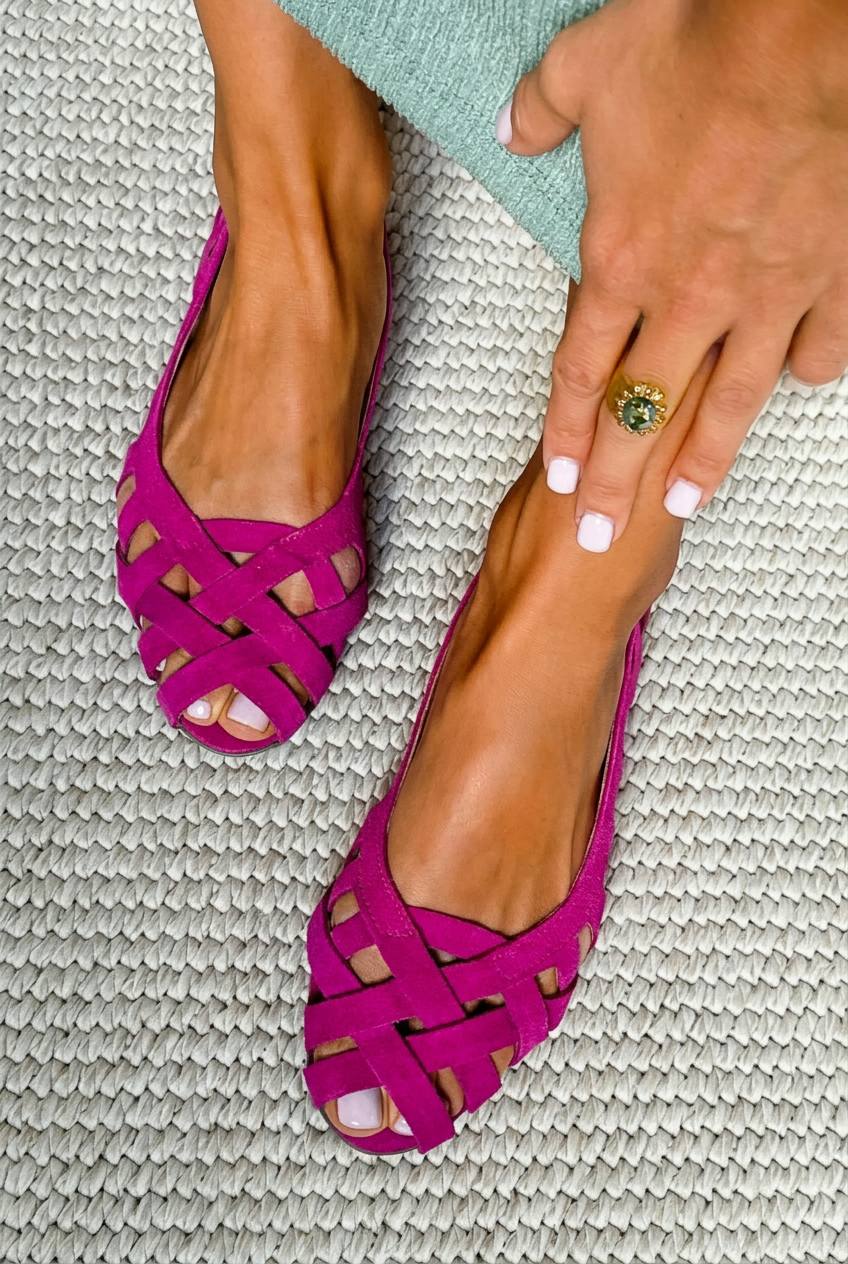 Casual Low Open Toe Braided Sandals with Crossed Straps