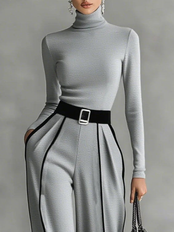 Vera | Elegant set with contrast detail