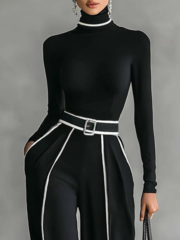 Vera | Elegant set with contrast detail