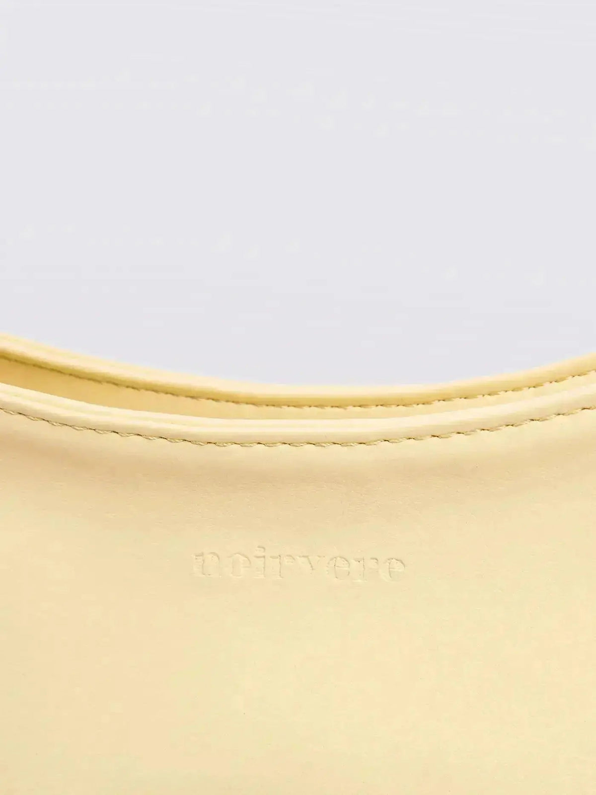 Noir Essence Bag