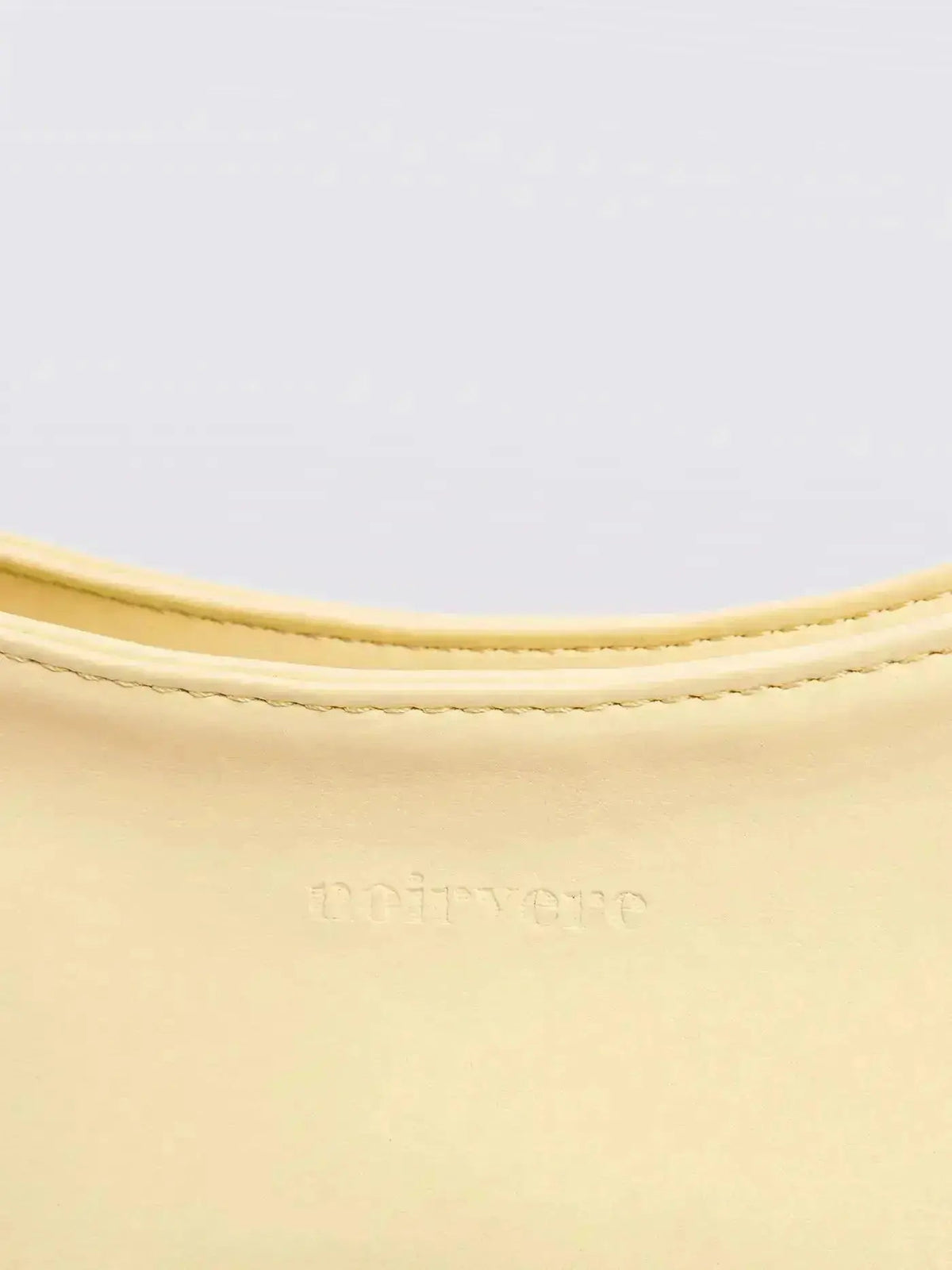 Noir Essence Bag