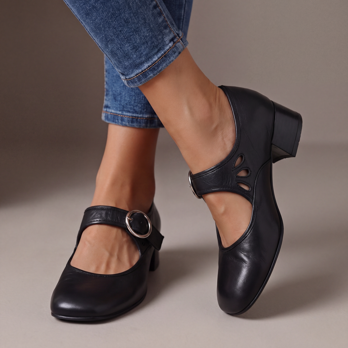 Giuseppina | Court Shoes with Strap