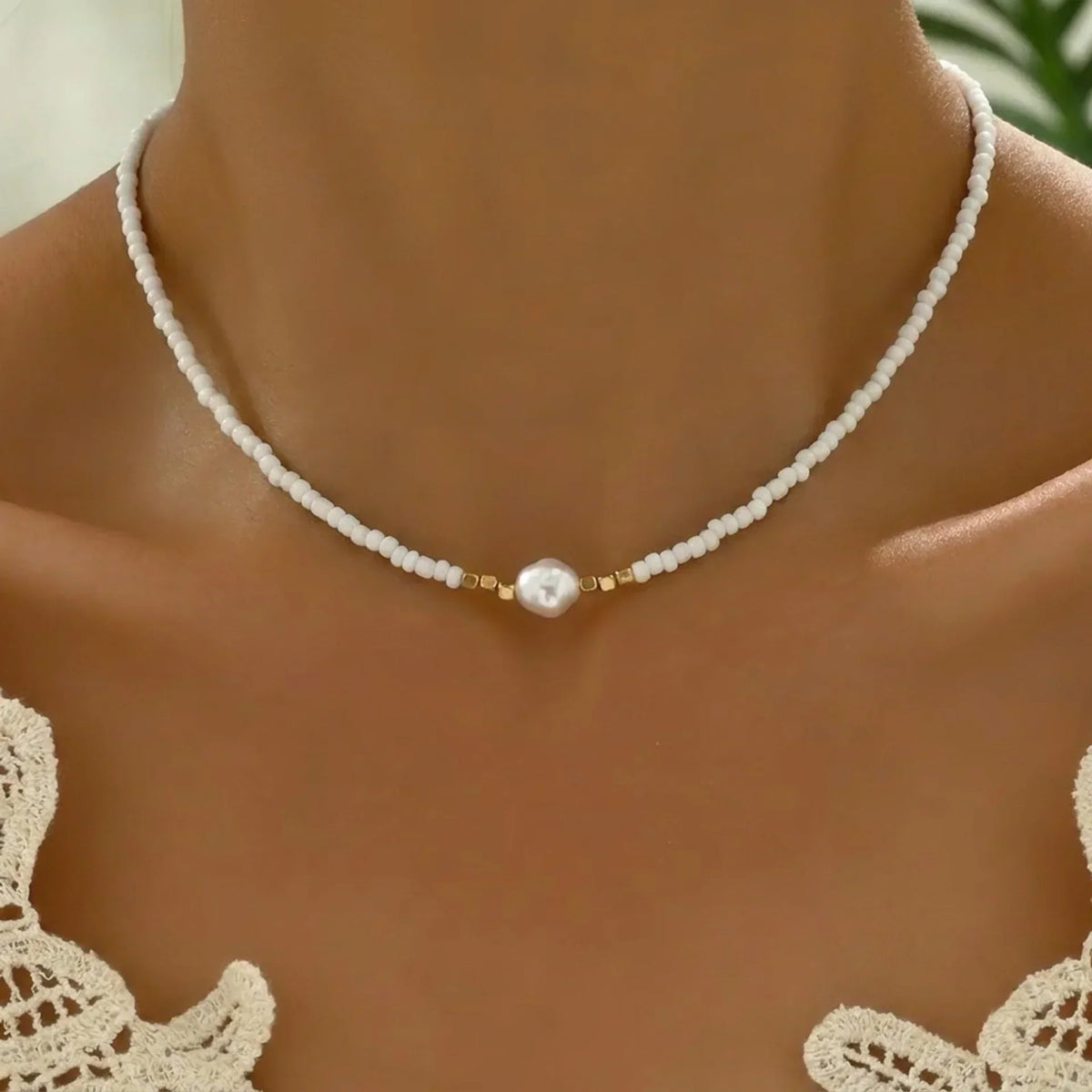 Minimalist Necklace with Turquoise and Pearls