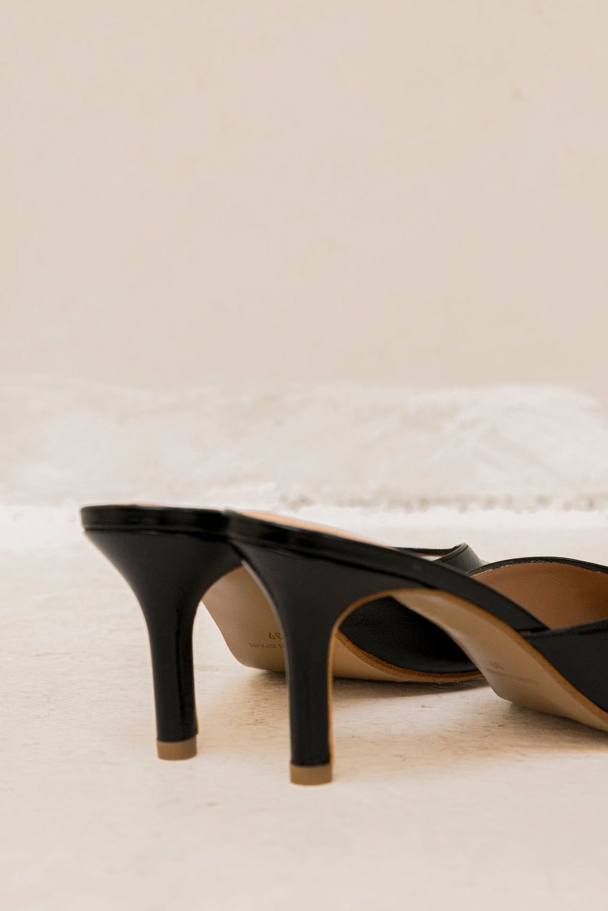 Nerea Cloe Black